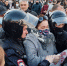 В Тюмени на митинге Навального силовиков больше, чем протестующих. Идут задержания - ТюменьПро