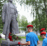 В Заводоуковске это уже второй мемориал создателю крылатых машин. Первый был установлен в 2007 году также в парке машиностроителей после его большой реконструкции. - TyuMedia.Ru