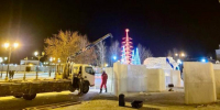 Ледовый городок и горку строят на Красной площади в Тобольске - ИА Тюменская линия