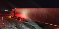 В жесткой аварии на тюменской трассе с фурой пострадала семья с детьми - Комсомольская правда