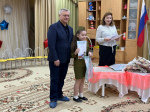 Александр Григорьев поощрил участников детского конкурса рисунков