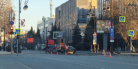 В центре Тюмени трактор столкнулся с Mercedes: участники ДТП попали в больницу - Комсомольская правда