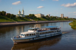 Расписание и стоимость прогулок на теплоходах в Тюмени и Тобольске в 2025 году