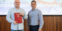 Сергей Морев поздравил сотрудников поликлиники Е.М. Нигинского - Городская Дума