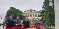 Депутаты ЛДПР: мы никогда не забудем подвиг наших героев - ЛДПР