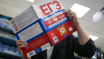 У выпускников-2025 есть два дня, чтобы пересдать ЕГЭ