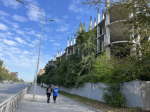 Портил облик города: в Тюмени снесут скандальный долгострой на Мельникайте, 65