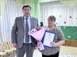 Есенгалий Ибраев вручил благодарности воспитателям