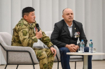 О подвигах и службе рассказали школьникам на патриотической встрече в Тюмени