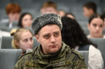 О подвигах и службе рассказали школьникам на патриотической встрече в Тюмени