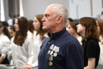 О подвигах и службе рассказали школьникам на патриотической встрече в Тюмени
