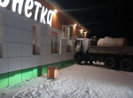 В Тюменской области большегруз протаранил магазин