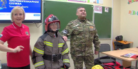 Тюменские огнеборцы и герой СВО провели урок о пожарной безопасности - ГТРК Регион-Тюмень