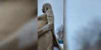 Стыдно должно быть! Тюменцы негодуют в соцсетях из-за состояния памятника «Мама» - MegaTyumen.Ru