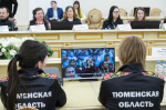 Александр Моор вручил благодарственные письма победителям чемпионата "Абилимпикс"