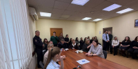 Депутат поблагодарил за службу сотрудников полиции - Городская Дума