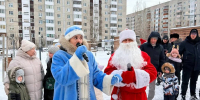 Владимир Сбитнев подарил новогоднее настроение жителям округа - Городская Дума
