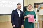Александр Сукаченко вручил поощрения тюменцам