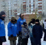 Владимир Сбитнев вместе с жителями Тюмени передали елки в Тюменский зоопарк - Городская Дума
