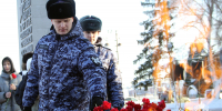 Росгвардейцы в Тюмени приняли участие в памятных мероприятиях в день полного освобождения Ленинграда от фашистской блокады - Росгвардия