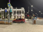 Ночной кошмар на Ленина: в Тюмени Kia наехал на подростков на пешеходном переходефото